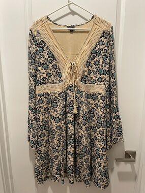Torrid Cream, Black and Blue Floral Boho Mini Dress (0)